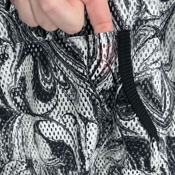 NWT Victoria's Secret Women's Sport Mesh Hoodie Swirl Pullover Athletic Black XS - Picture 3 of 9